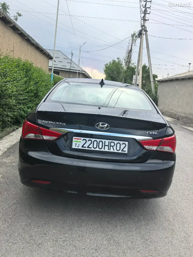 Hyundai Santamo 2013 · 2.0 AT