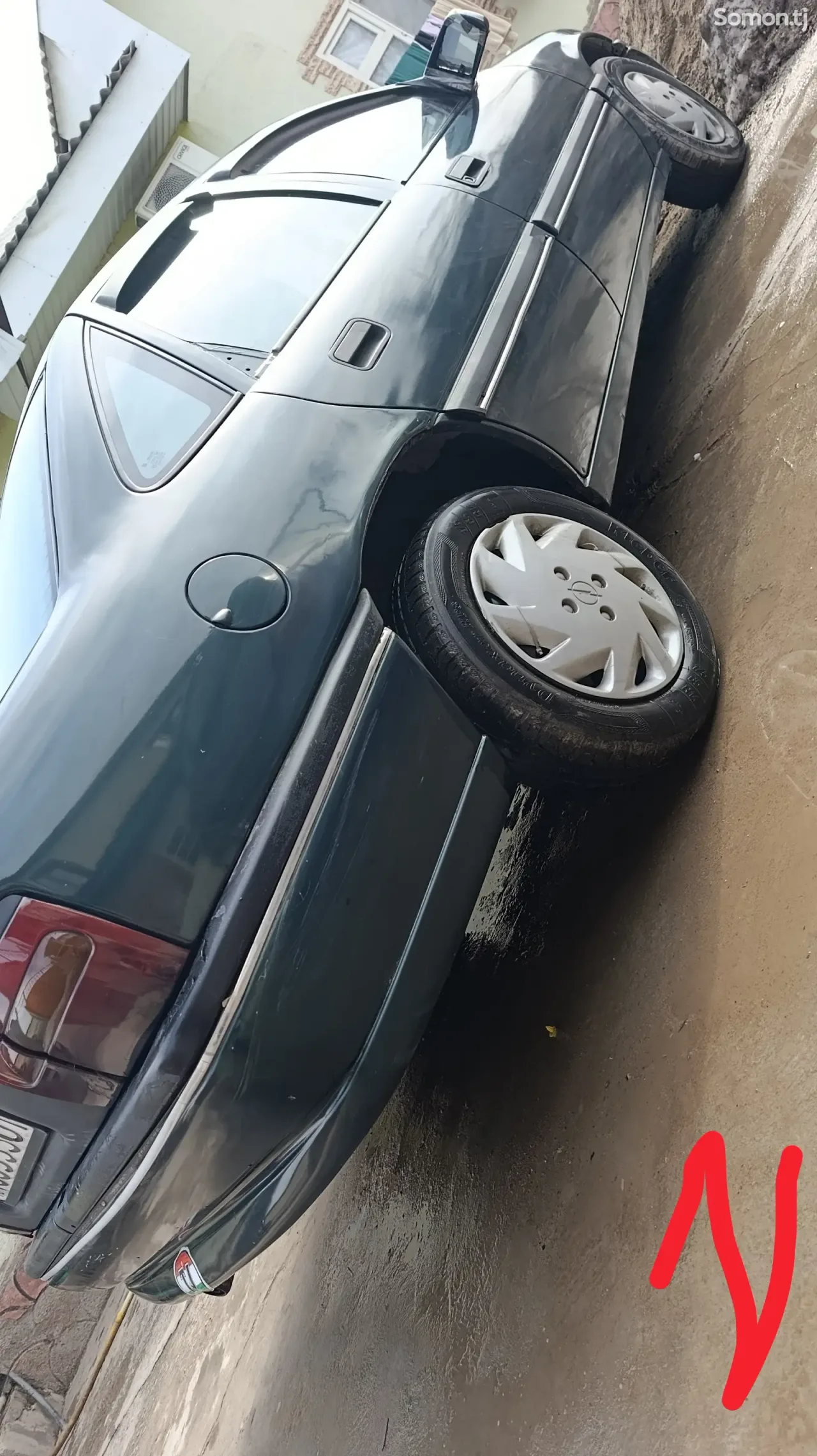 Opel Vectra A 1995 · 1.6 MT