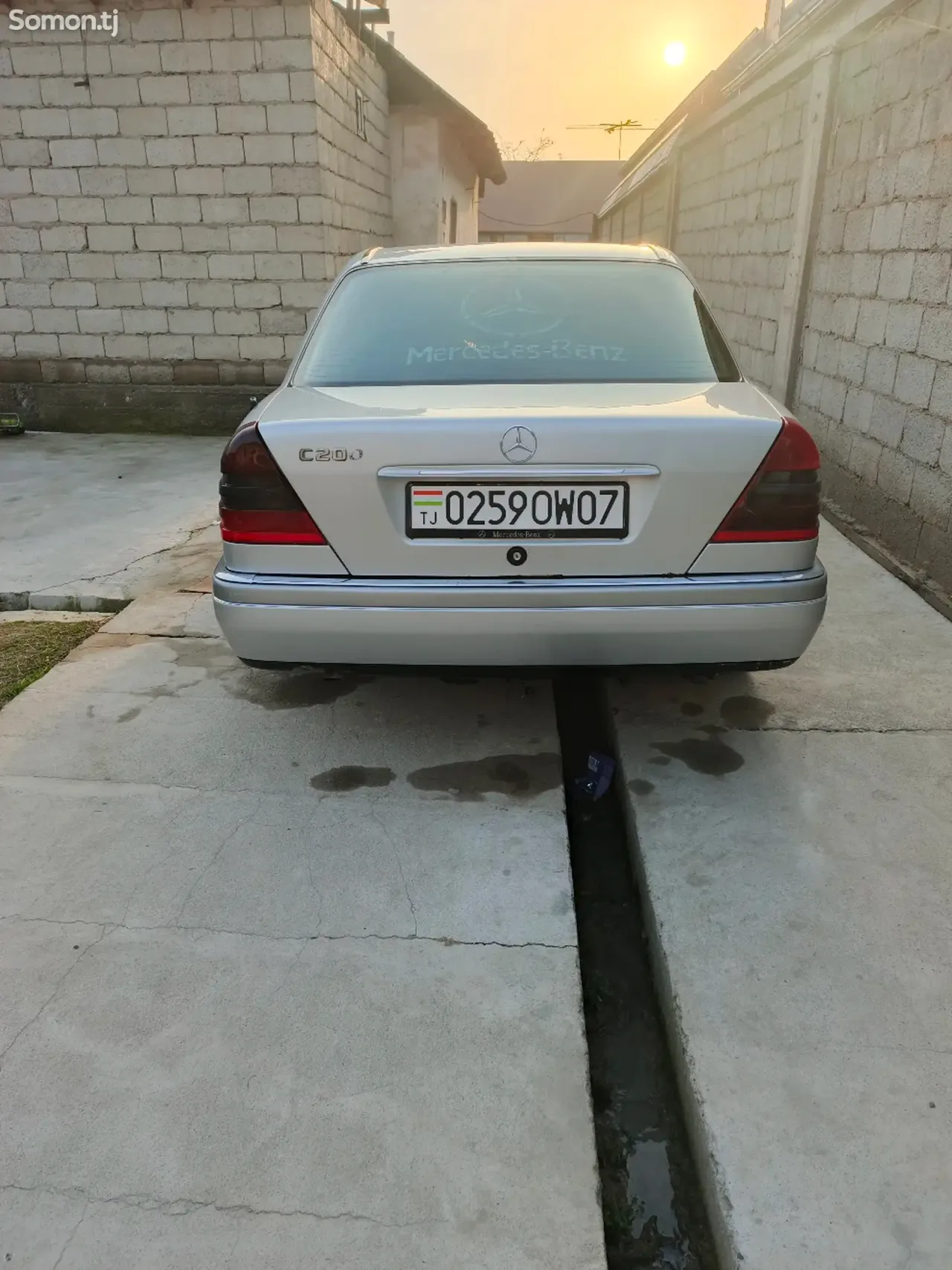 Mercedes-Benz C class 1995 · 2.0 AT