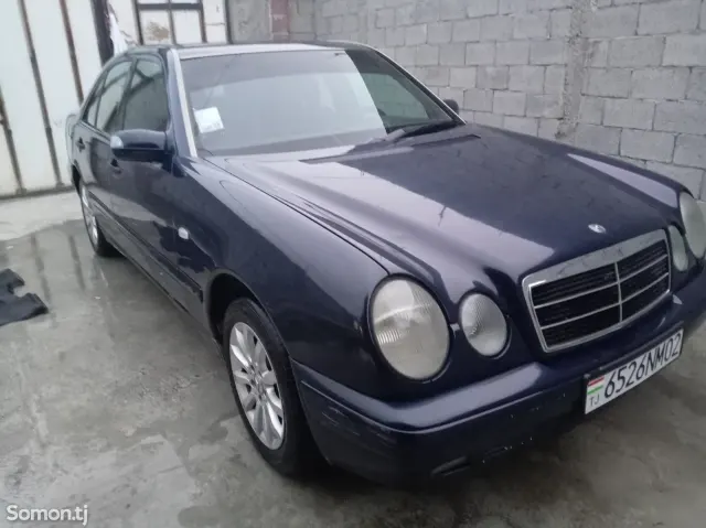 Mercedes-Benz E class 1997 · 2.0 MT