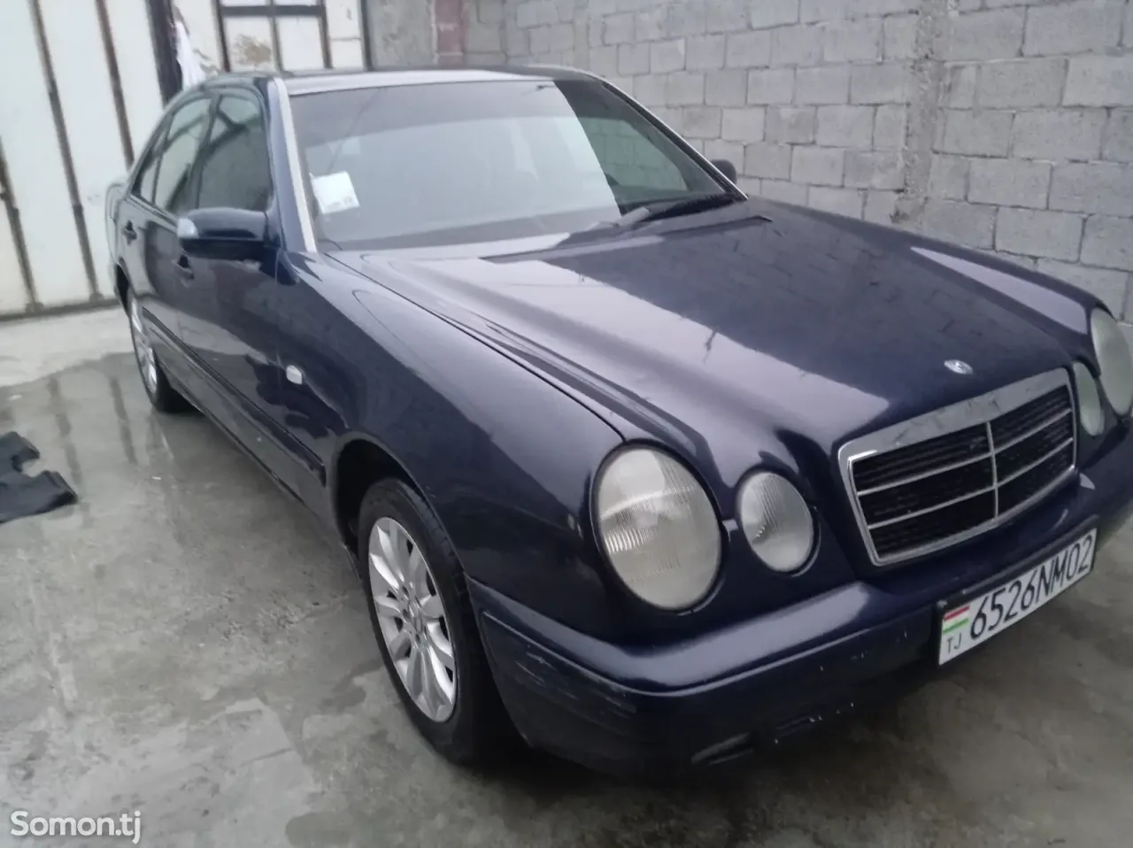 Mercedes-Benz E class 1997 · 2.0 MT