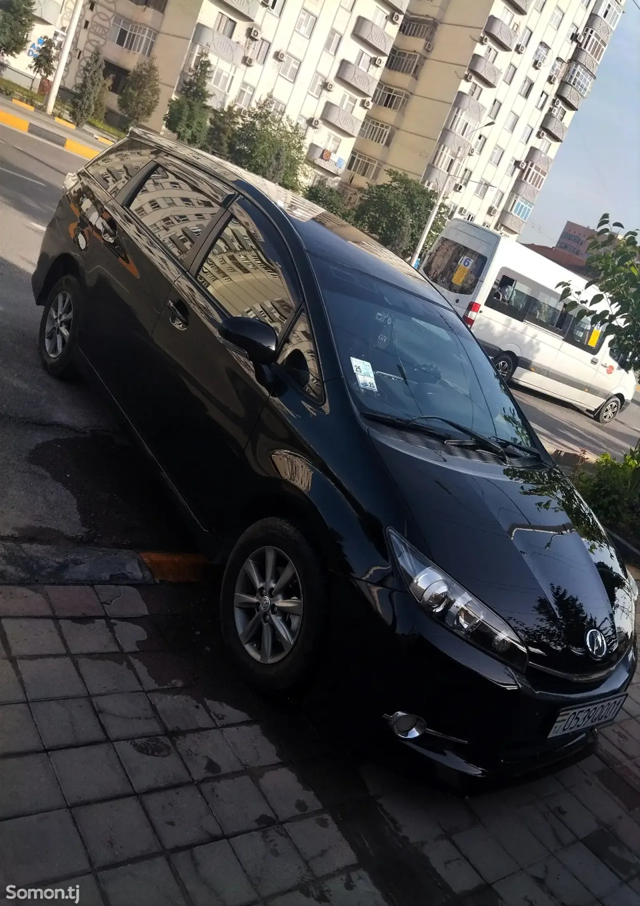 Toyota Wish 2014 · 1.8 AT