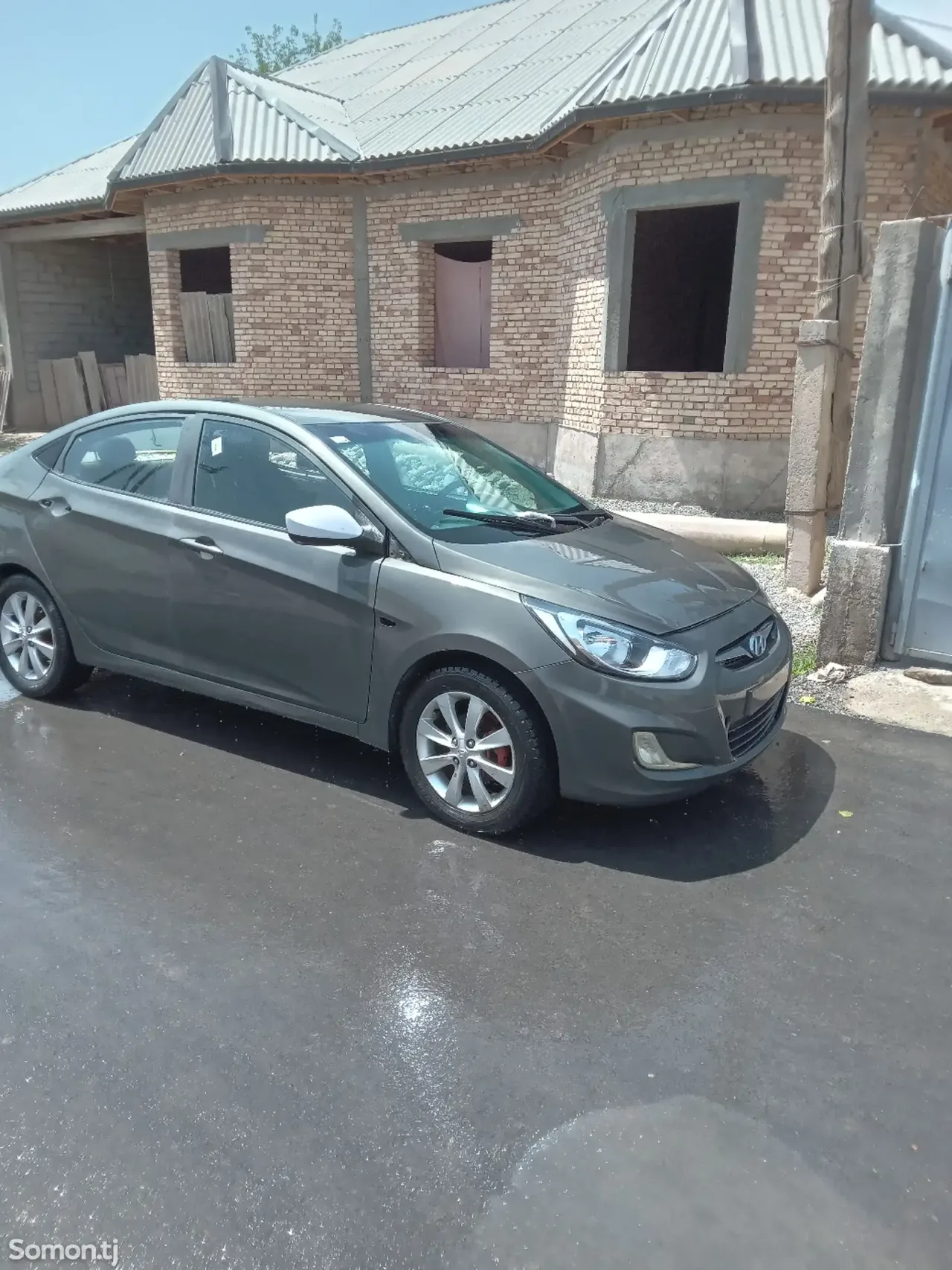 Hyundai Solaris 2014 · MT