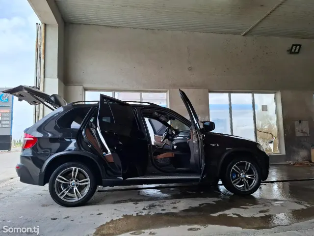 BMW X5 2010 · 3.5 AT