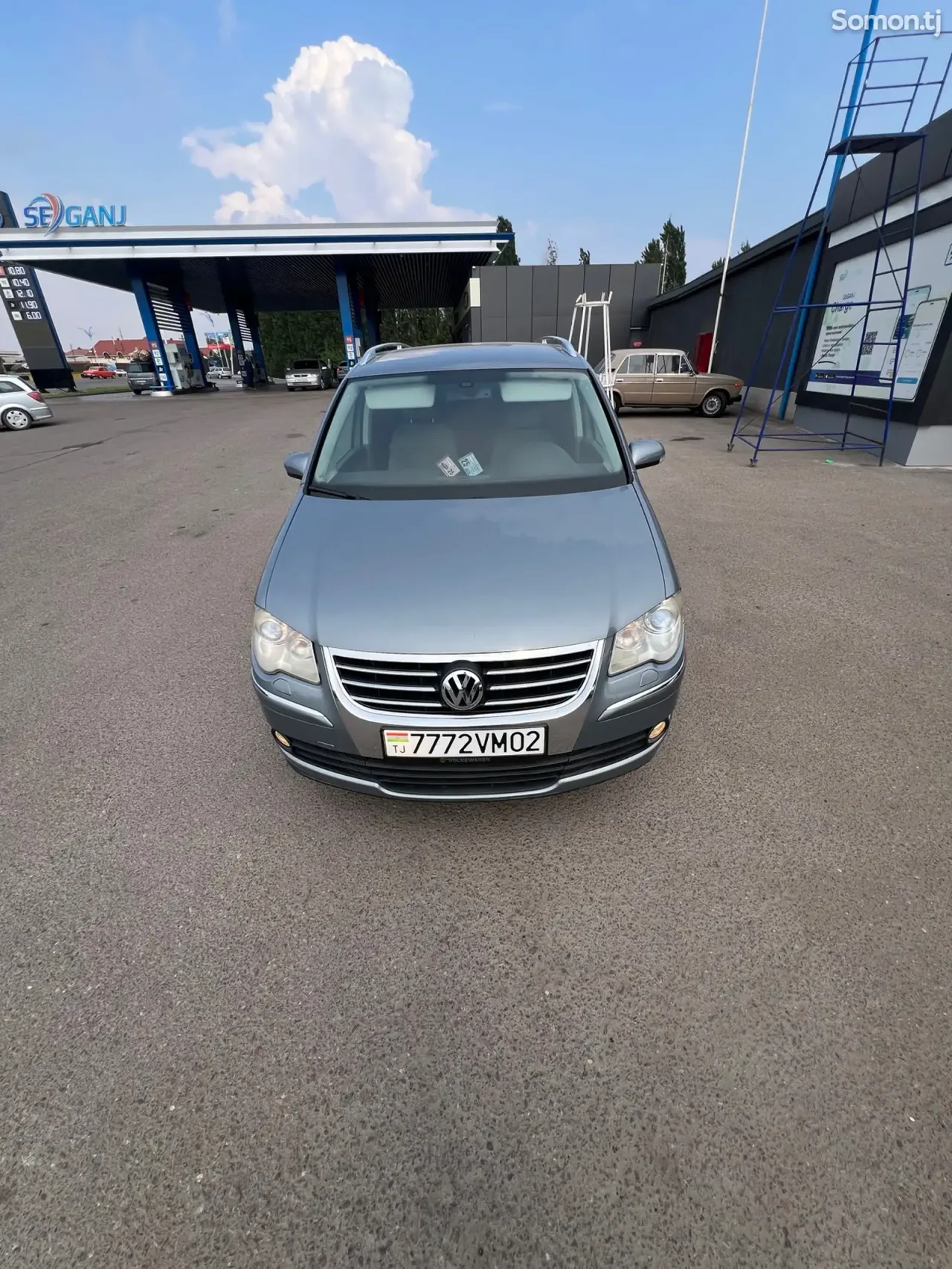 Volkswagen Touran 2007 · 1.4 AT
