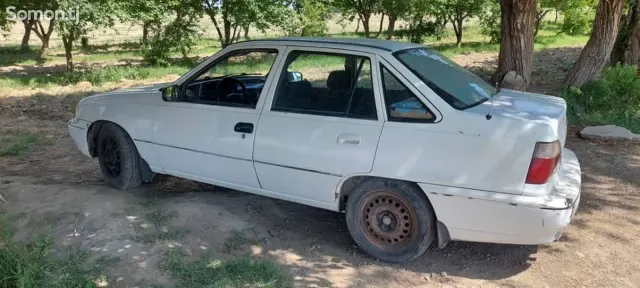 Daewoo Nexia 1996 · 1.5 MT