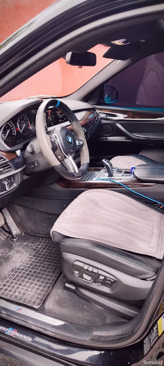 BMW X5 2015 · 3.0 AT