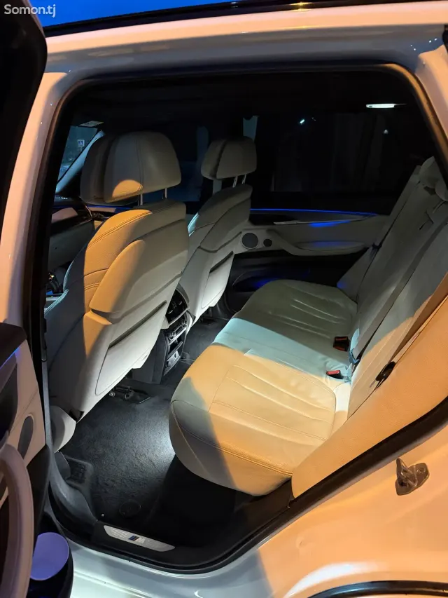 BMW X5 2017 · 2.0 AT