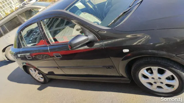 Opel Astra G 2001 · 1.6 MT