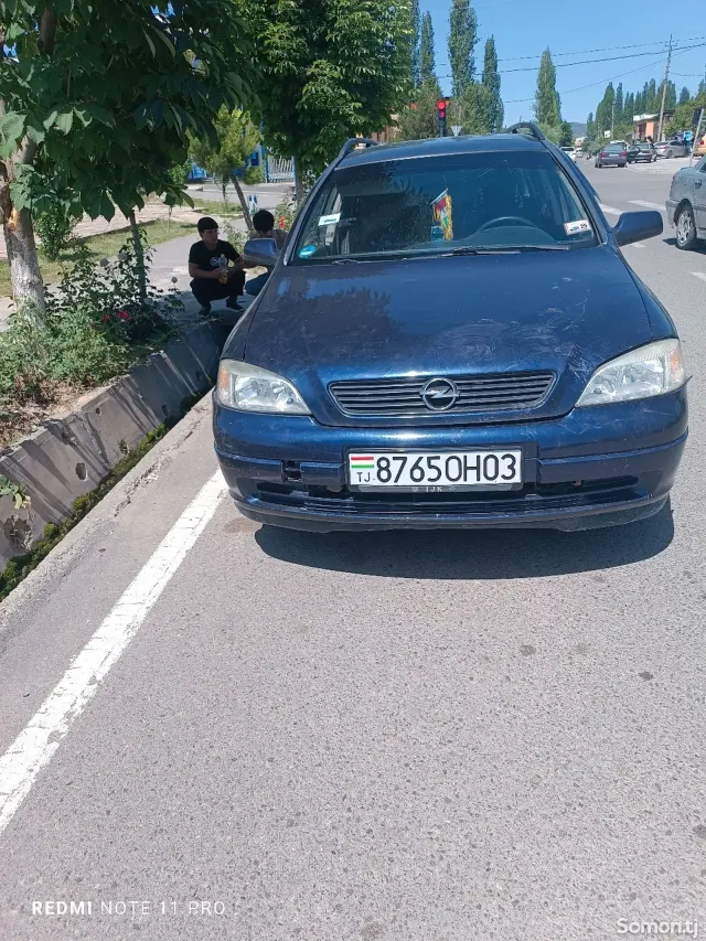 Opel Astra G 1999 · 1.6 MT