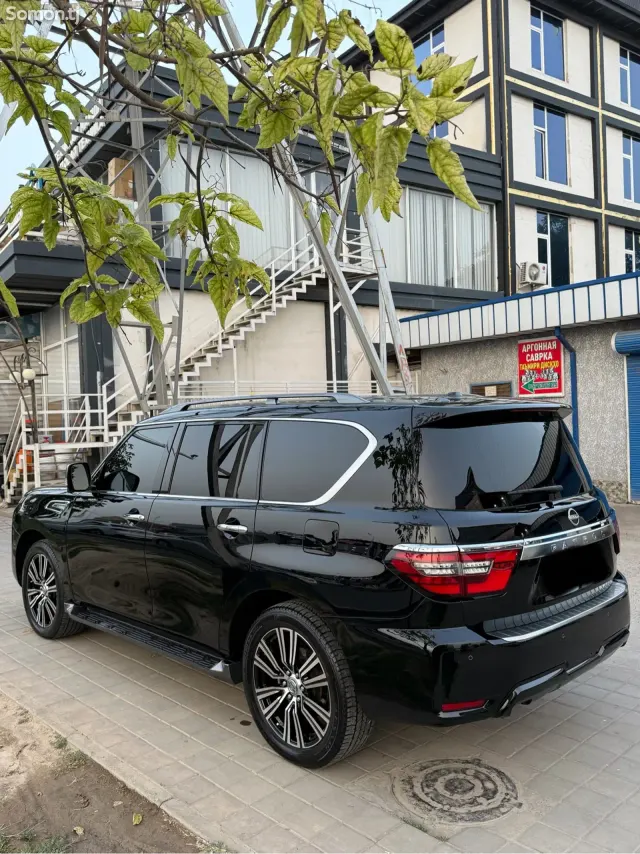 Nissan Patrol 2021 · 5.6 AT