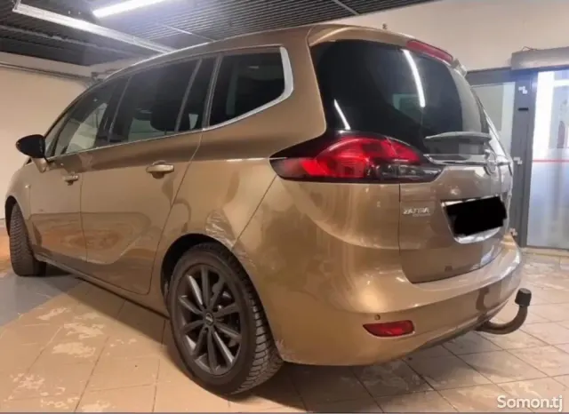 Opel Zafira 2015 · 1.4 AT