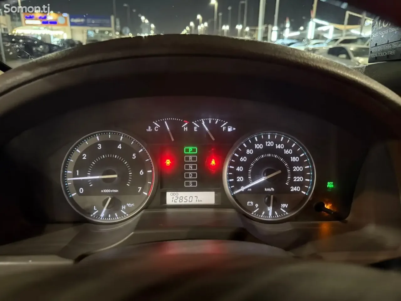 Toyota Land Cruiser 2014 · 4.6 AT