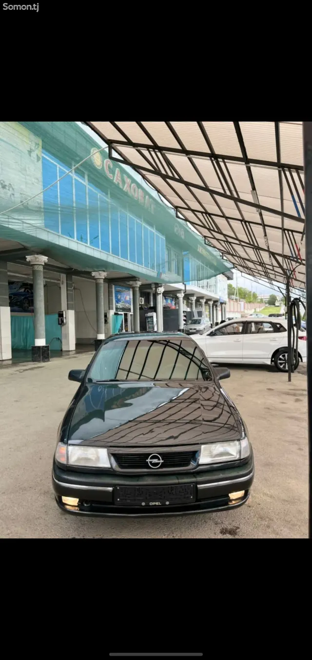 Opel Vectra A 1992 · 1.6 MT