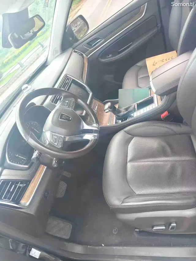 Roewe RX8 2018 · 2.0 AT