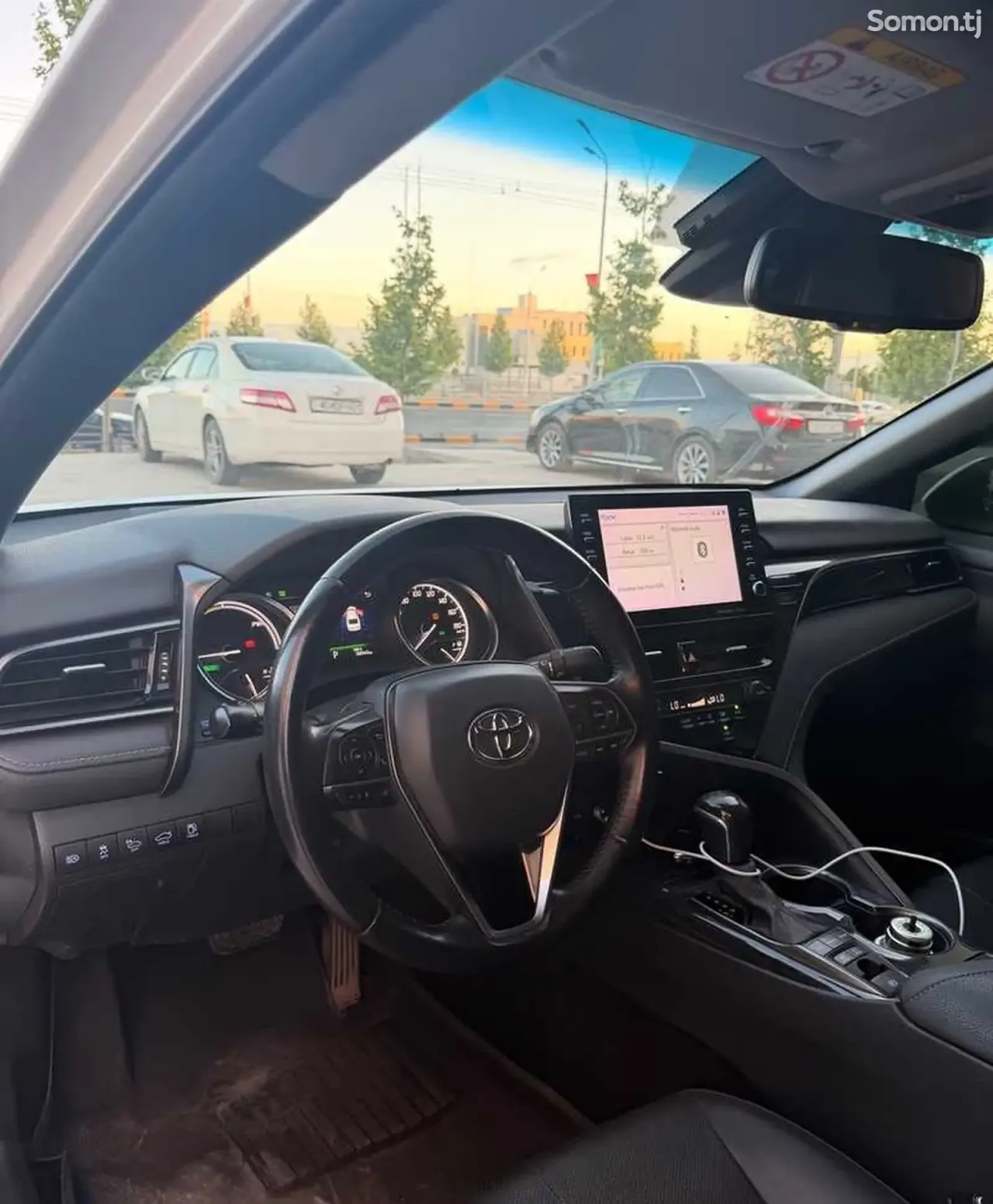 Toyota Camry 2018 · 2.5 AT