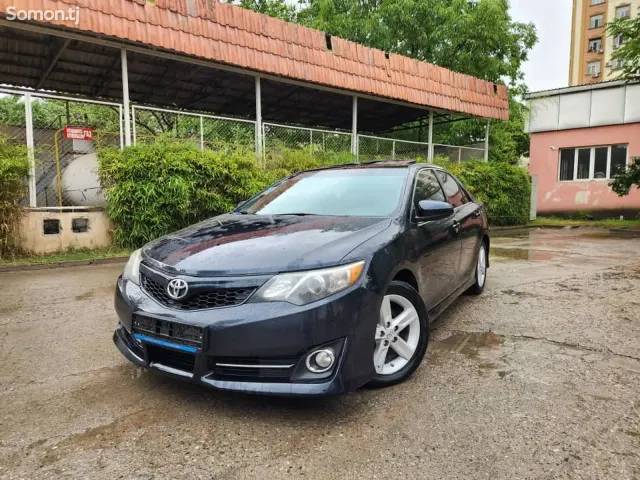 Toyota Camry 2012 · 2.5 AT