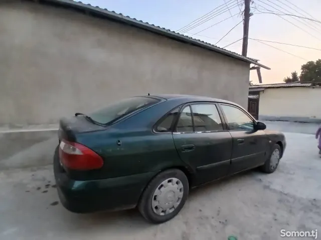 Mazda 626 2000 · 1.8 MT