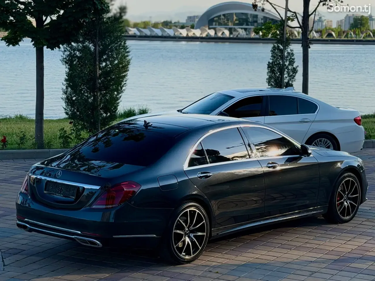 Mercedes-Benz S class 2015 · 3.5 AT