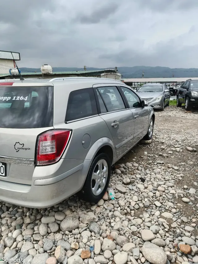 Opel Astra H 2007 · 1.6 MT
