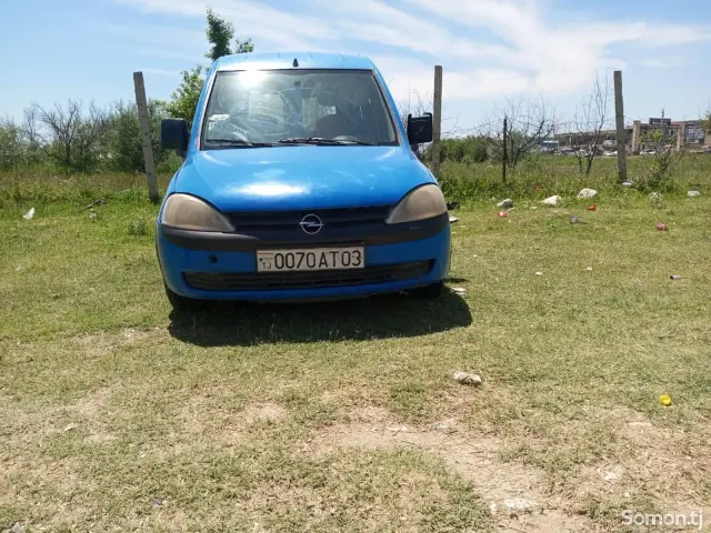 Opel Combo 2003 · 1.6 MT