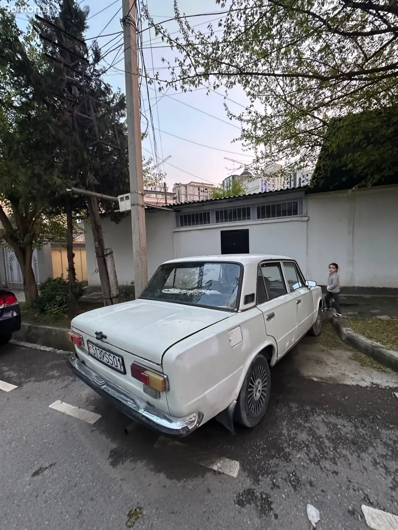 Lada (ВАЗ) 2113 1984 · 1.3 MT