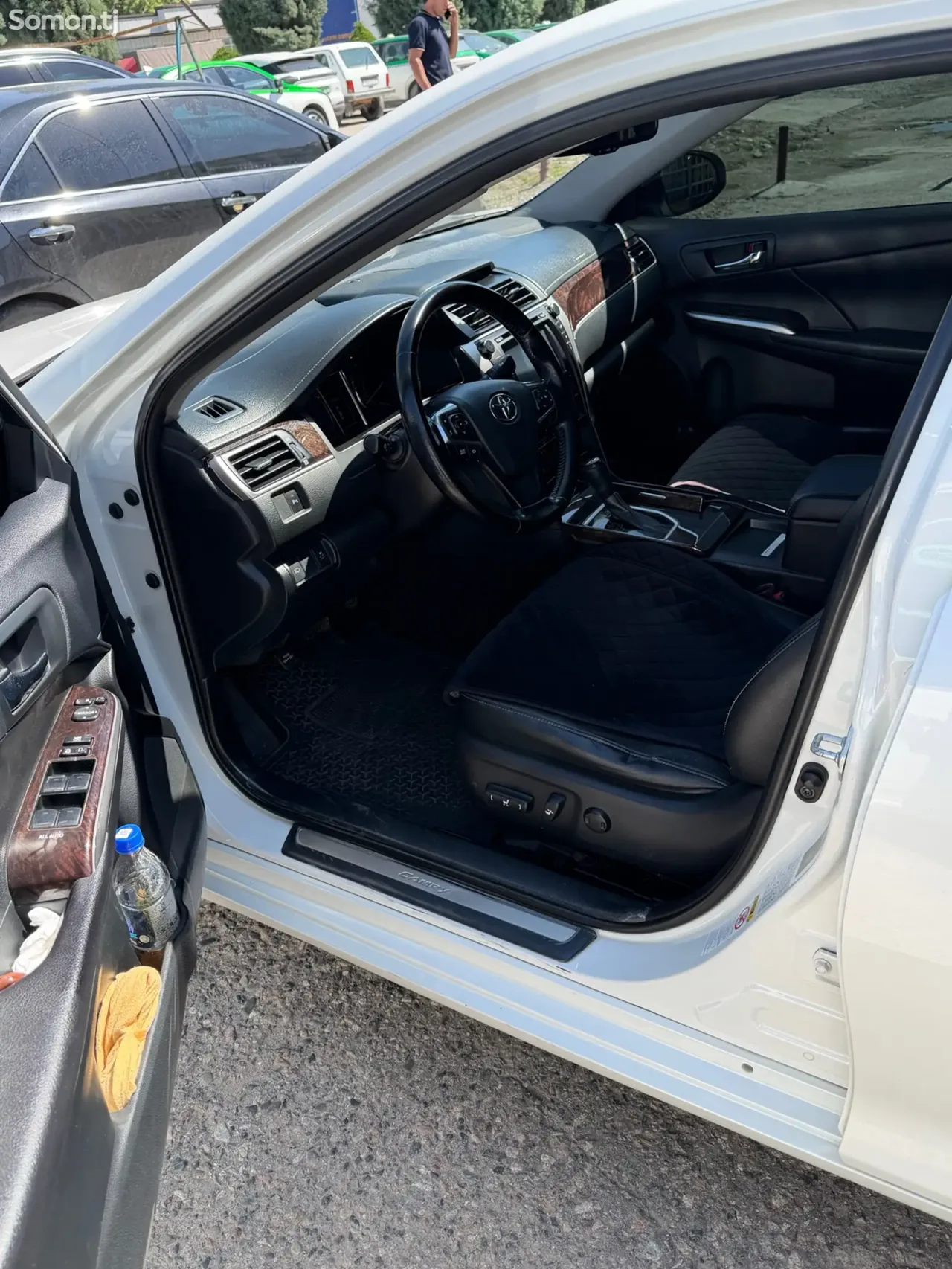 Toyota Camry 2016 · 2.5 AT