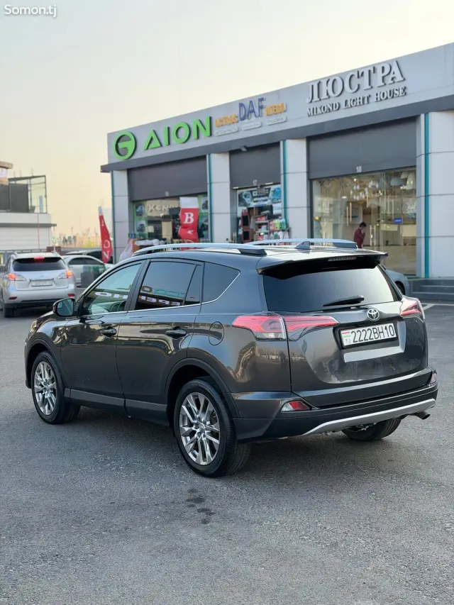 Toyota RAV 4 2017 · 2.5 AT