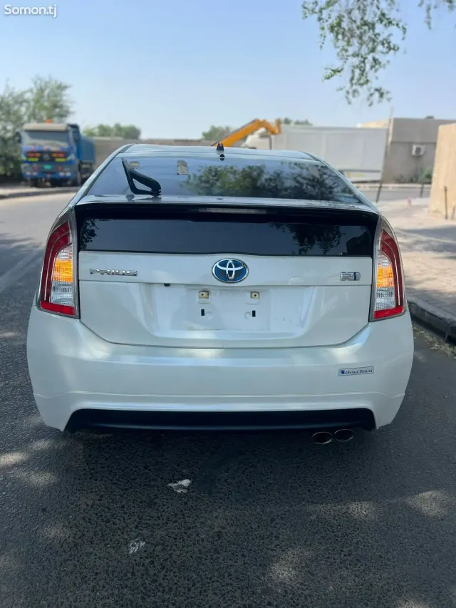 Toyota Prius 2014 · 1.5 AT