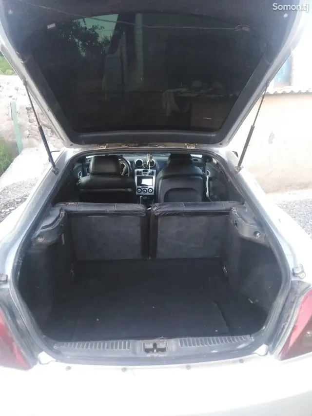 Hyundai Avante 2004 · 2.0 MT
