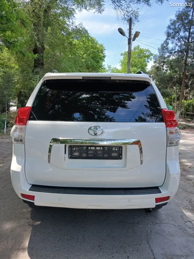 Toyota Land Cruiser Prado 2012 · 3.0 AT