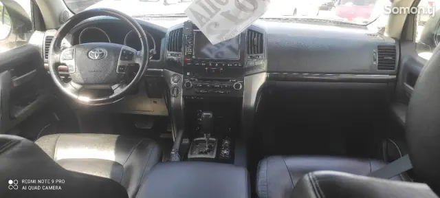 Toyota Land Cruiser 2012 · 4.5 AT