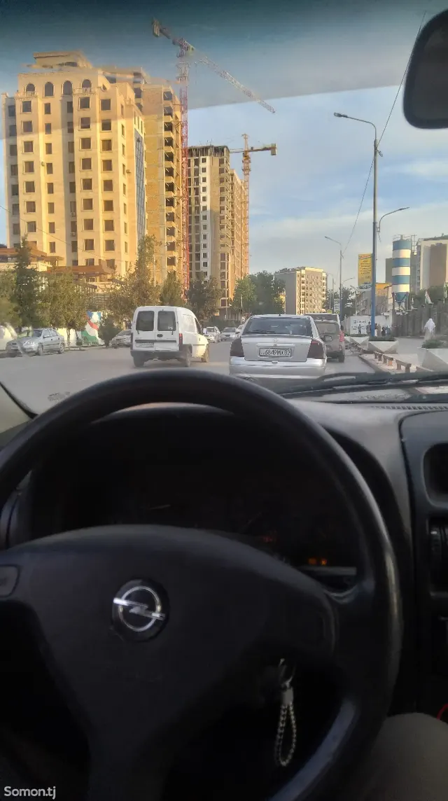 Opel Astra G 1999 · MT