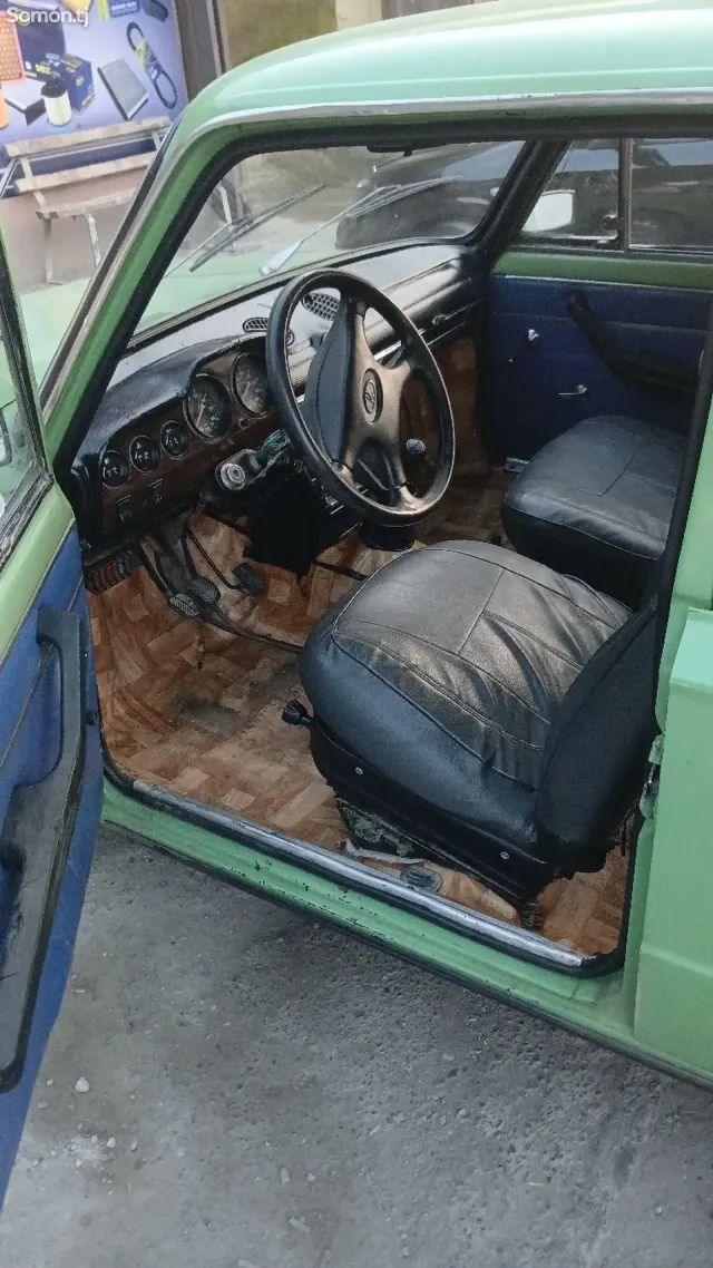 Lada (ВАЗ) 2111 1984 · 1.5 MT