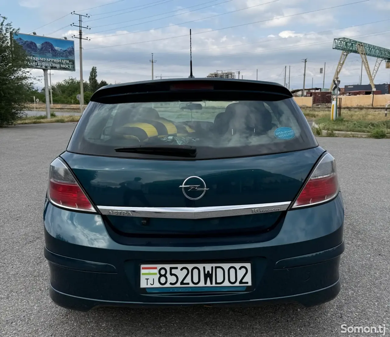 Opel Astra H 2007 · 1.6 MT