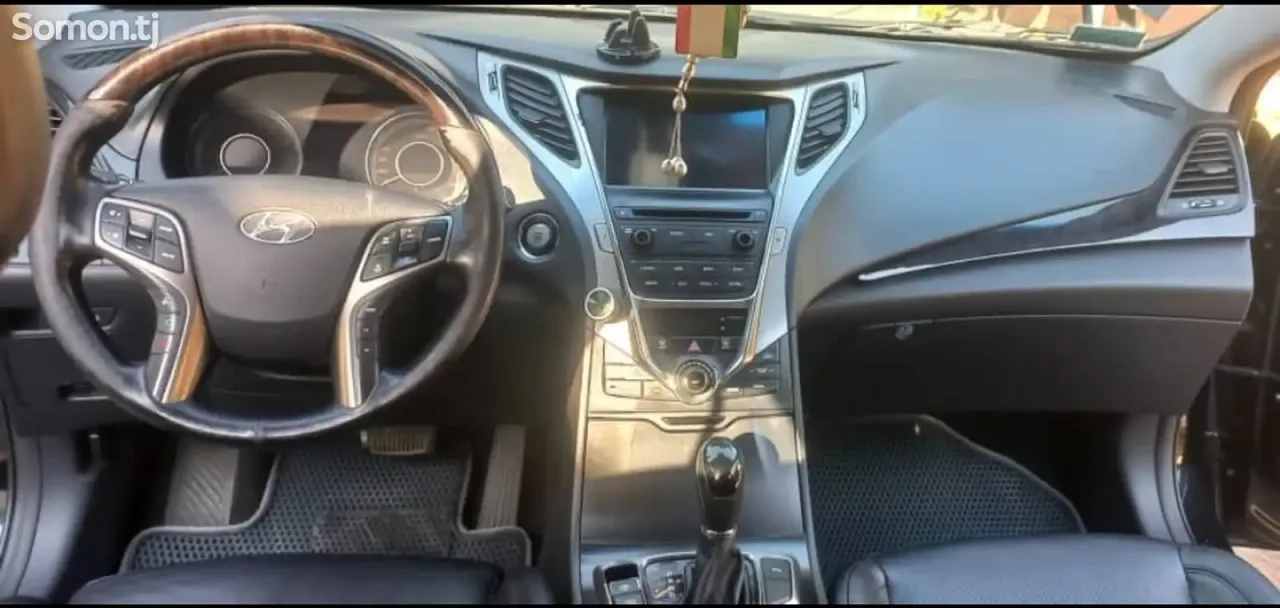 Hyundai Grandeur 2014 · 2.4 AT