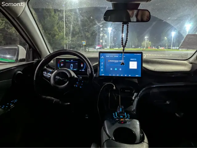 BYD E2 2023 · 2.0 AMT