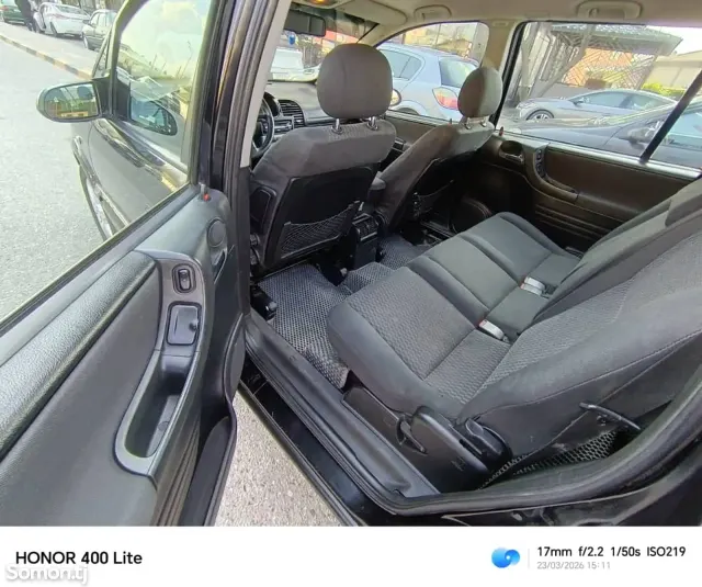 Opel Zafira 2004 · 2.2 AT