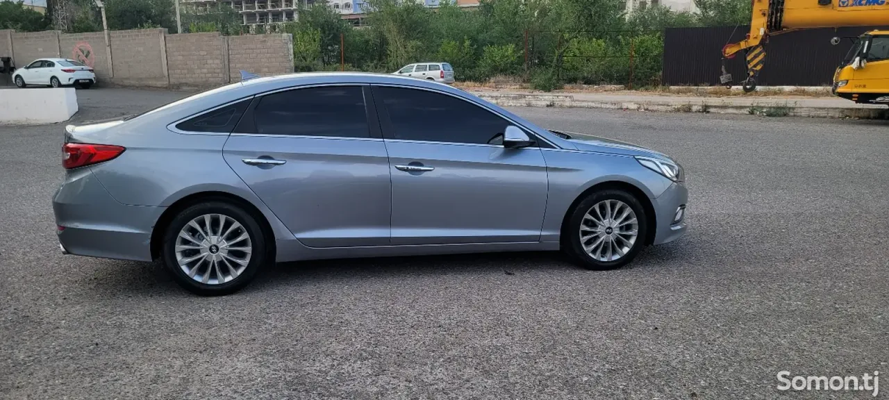 Hyundai Sonata 2014 · 2.0 AT