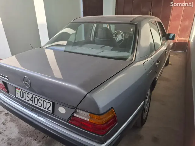 Mercedes-Benz C class 1992 · 2.0 MT