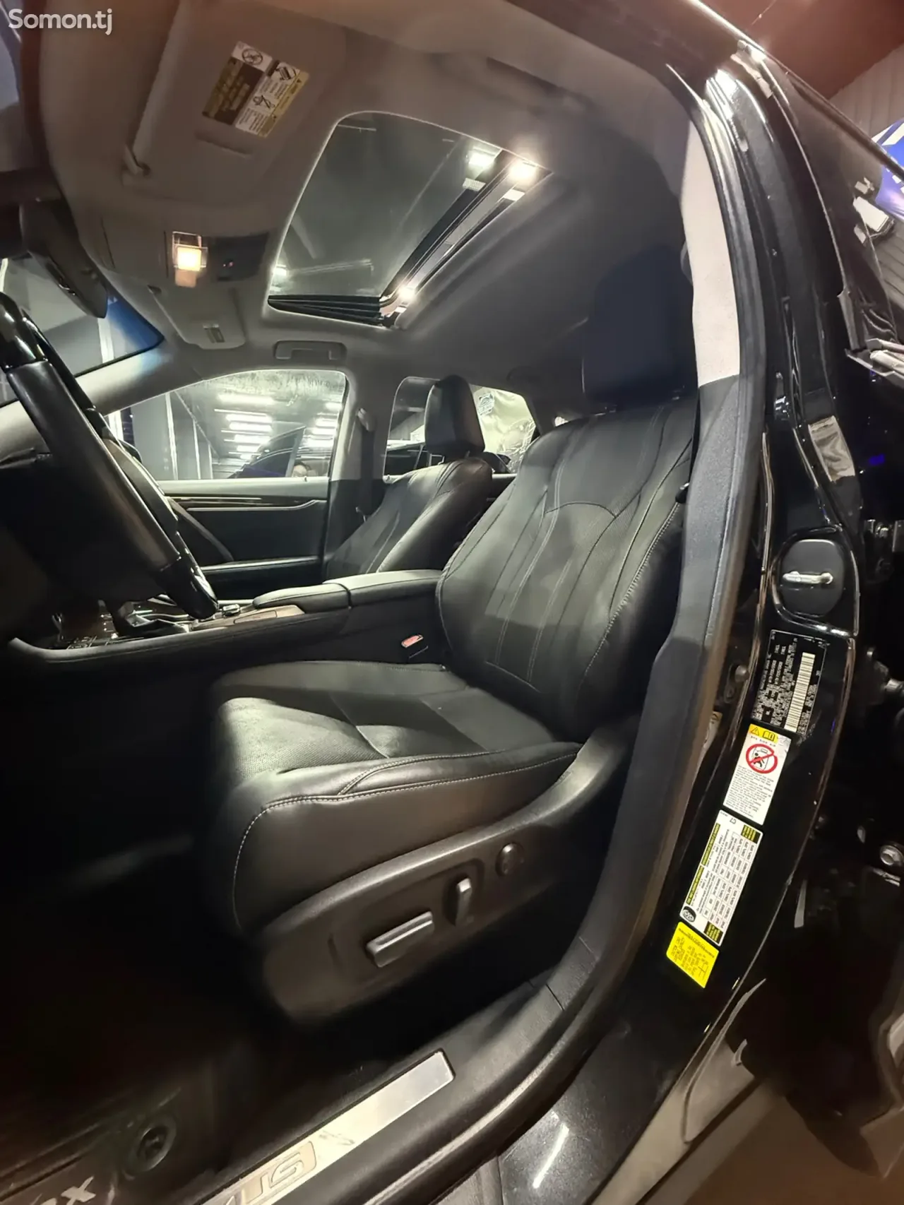Lexus RX series 2018 · 3.5 AT