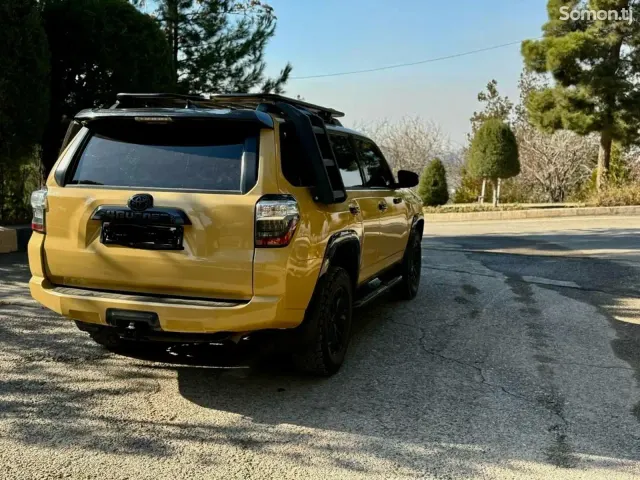 Toyota 4Runner 2022 · 4.0 AT