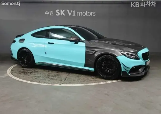 Mercedes-Benz C class 2018 · 4.0 AT