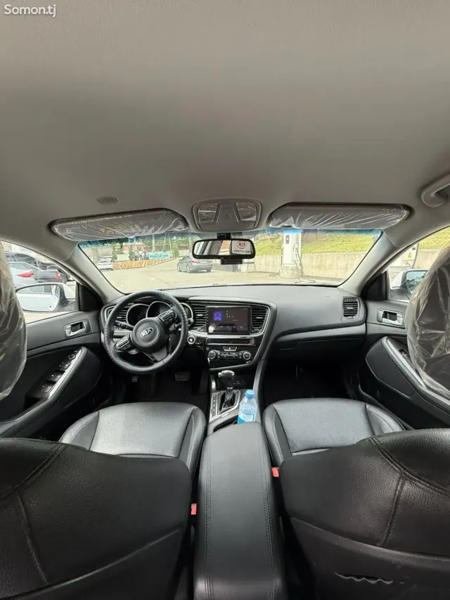 Kia K5 2015 · 2.0 AT