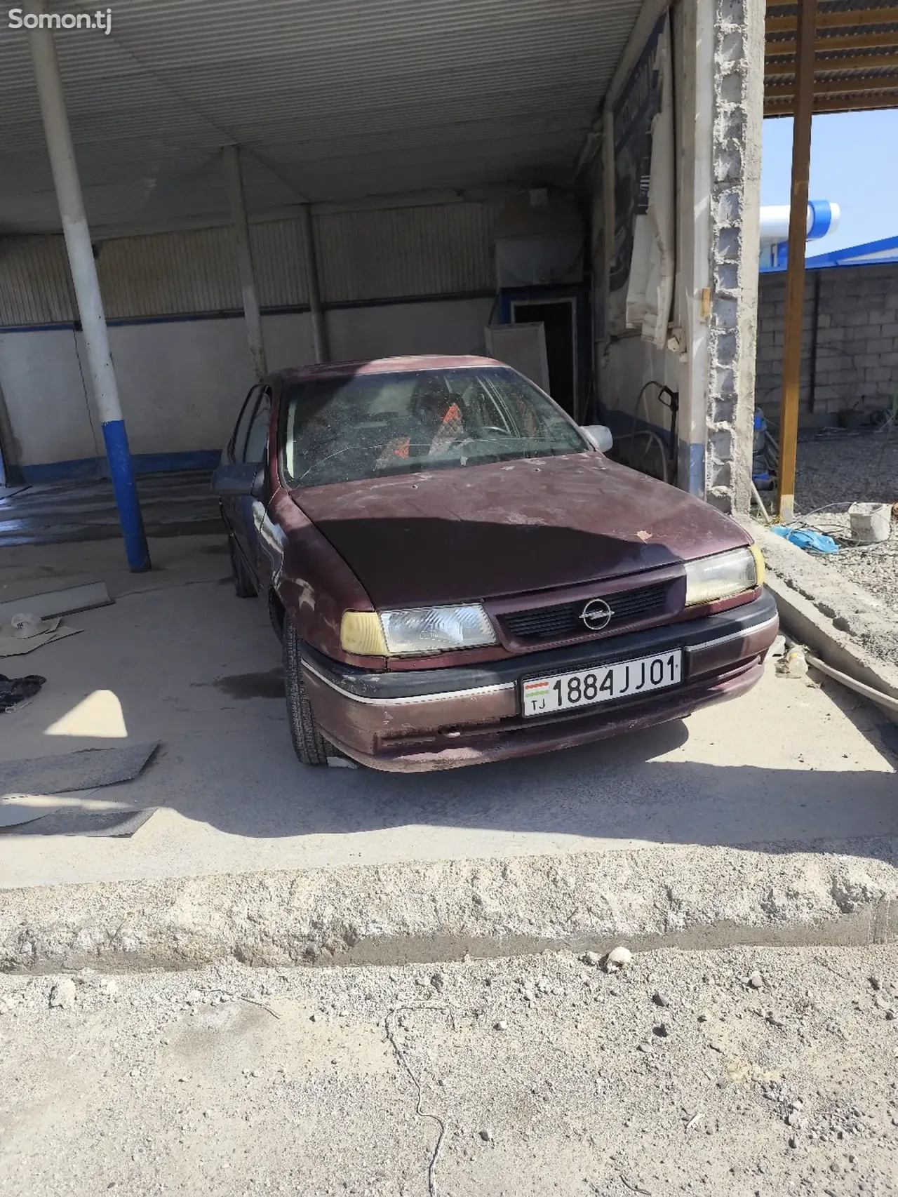 Opel Vectra A 1993 · 1.6 MT