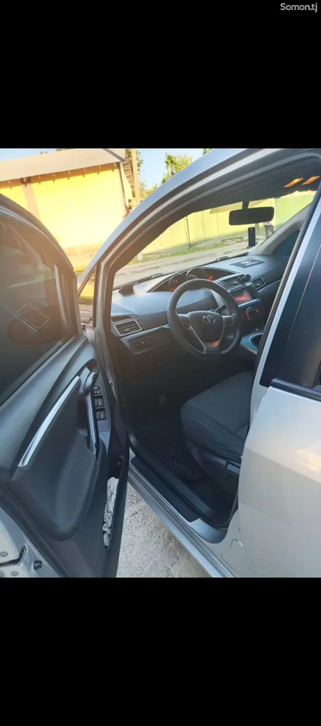 Toyota Verso 2015 · 1.6 MT