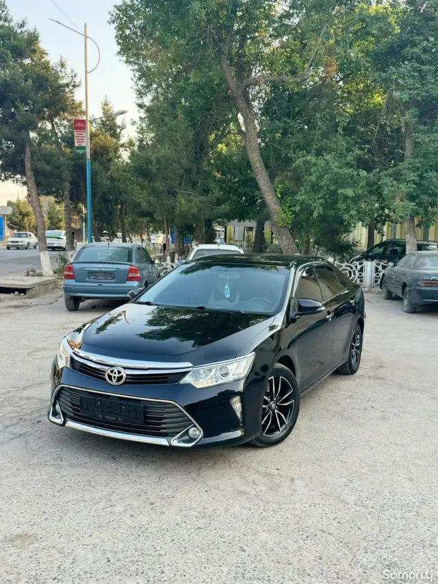 Toyota Camry 2015 · 2.5 AT