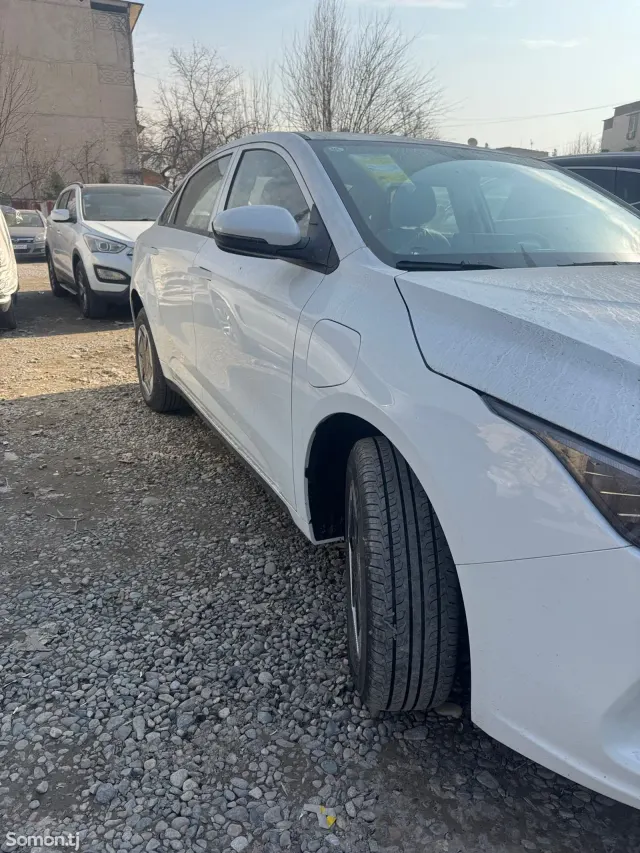 Geely Geometry 2025 · AT