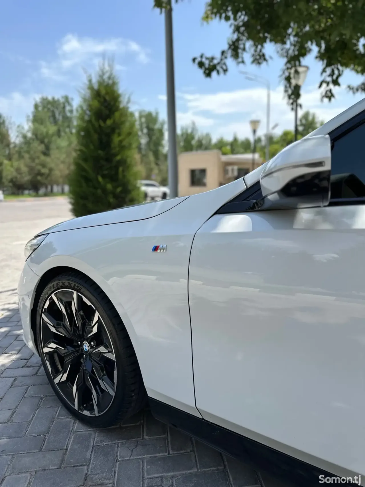 BMW 5 series 2023 · 2.3 AT