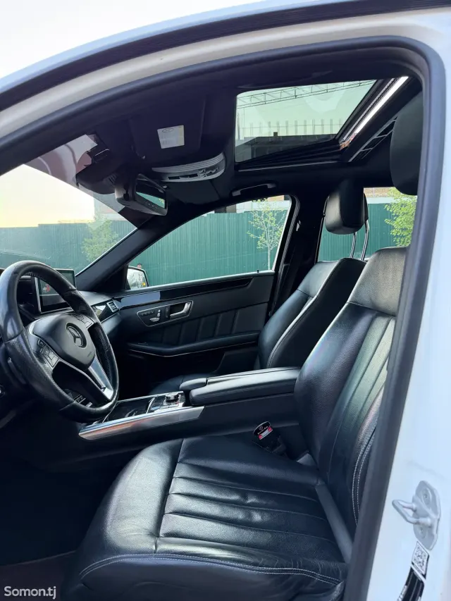 Mercedes-Benz E class 2015 · 2.2 AT